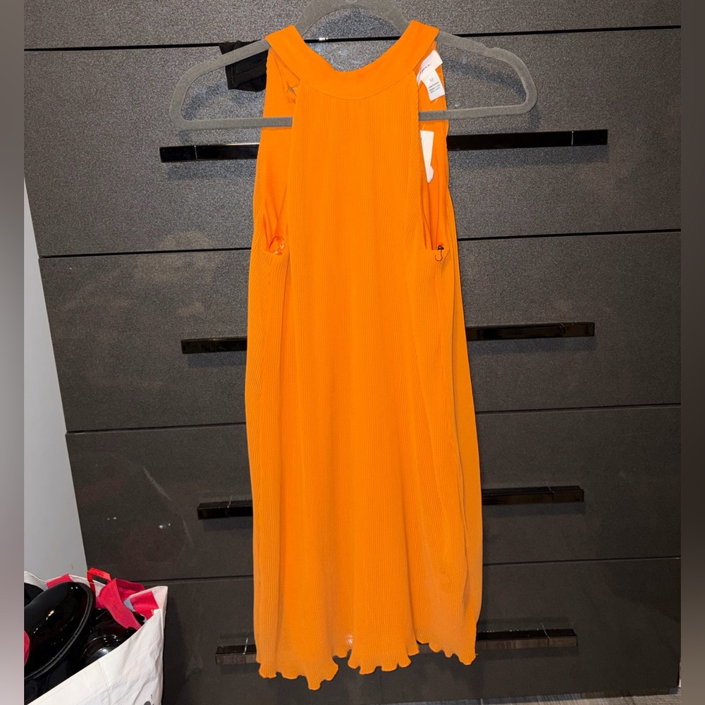Chic Backless Orange Dress